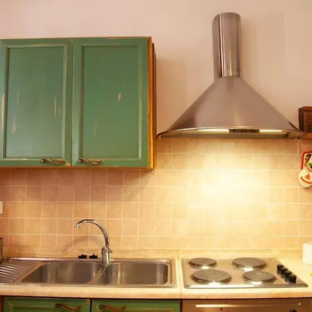 Apartment Via Leopoldo Pellas *